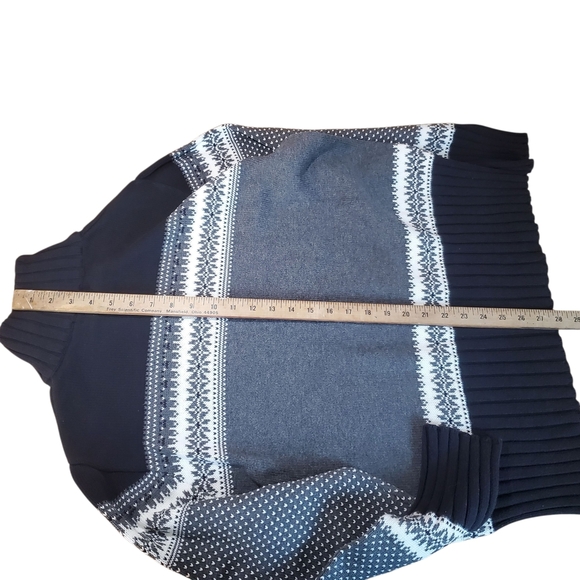 Lands' End Women's Black and Gray Fair Isle Quarter Zip Sweater. XL. H110 - Picture 7 of 9